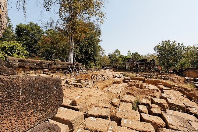 03-Prasat Sa Kamphaeng Noi-024